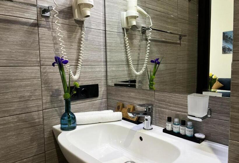 سوئیت با تخت بزرگ, Ribas Rooms Odesa