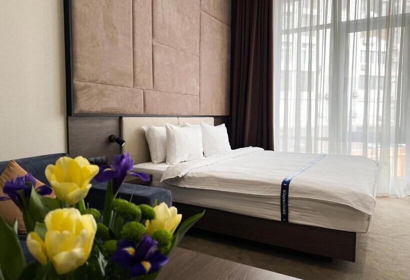 سوئیت با تخت بزرگ, Ribas Rooms Odesa