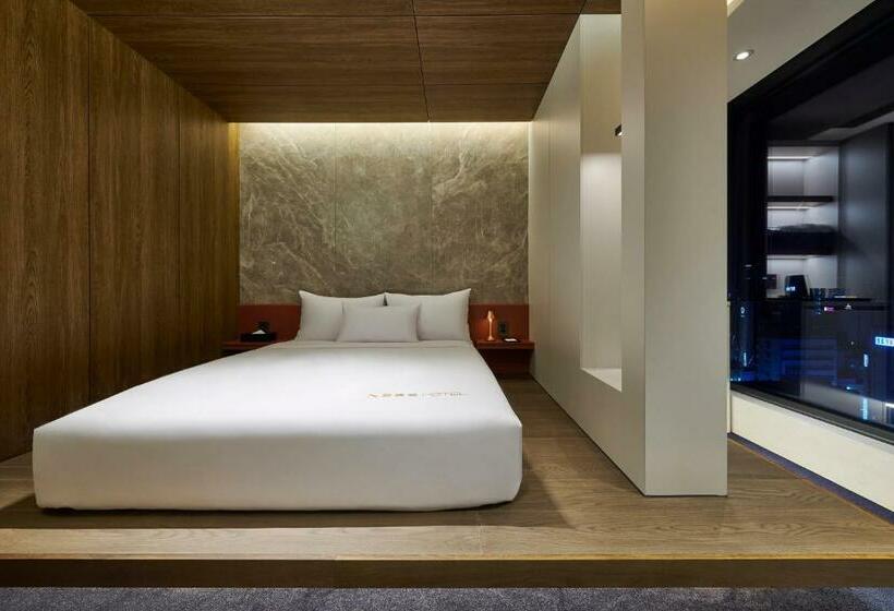 스탠다드 룸, N285