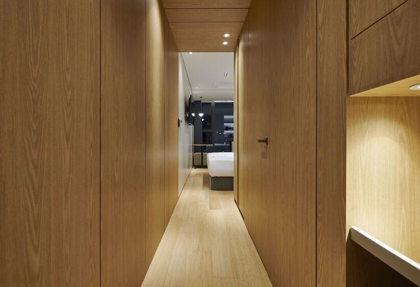 스탠다드 룸, N285