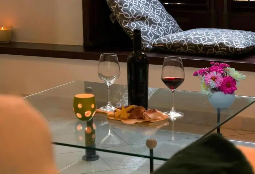 سوییت جونیور با بالکن, Locanda Del Buongustaio