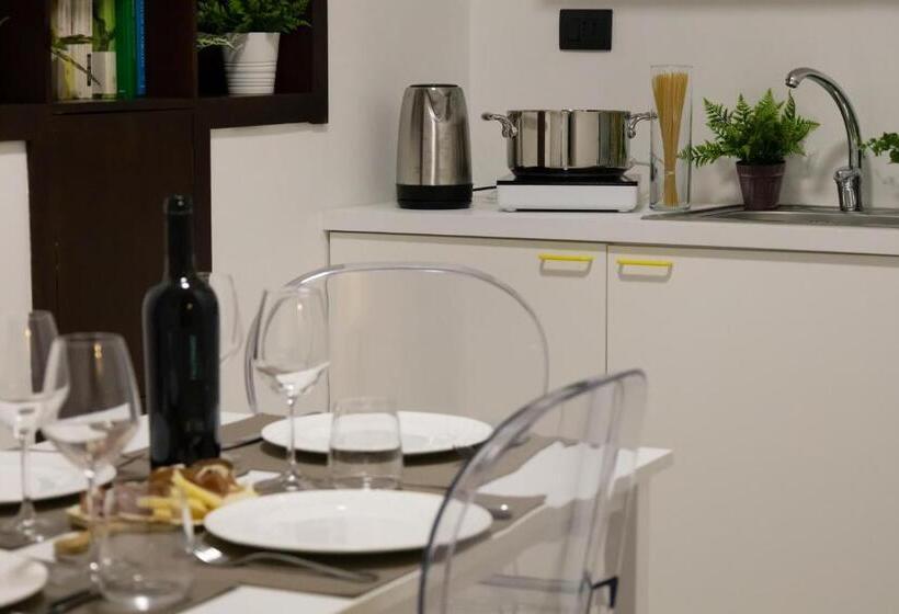 سوییت جونیور, Locanda Del Buongustaio