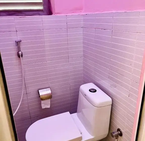 اتاق لوکس, Paris Guest House