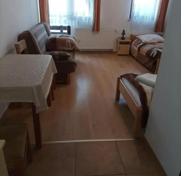 Classic Kolmen Hengen Huone, Wynajempokoi Stołówkagerlachscłętowskiwłłętowskam łętowskal łętowska Hyłab