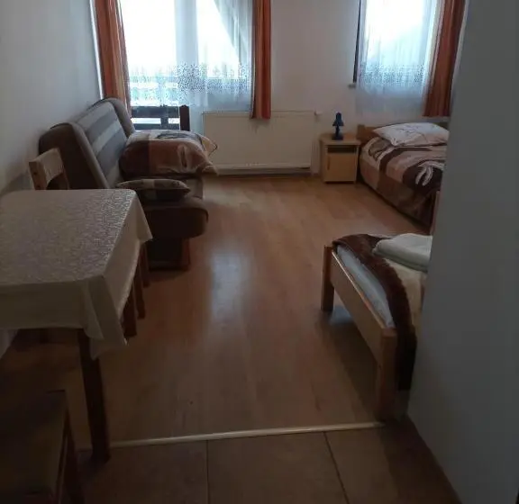 Classic Kolmen Hengen Huone, Wynajempokoi Stołówkagerlachscłętowskiwłłętowskam łętowskal łętowska Hyłab