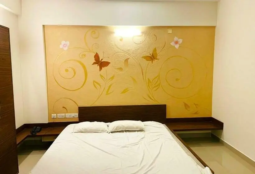 デラックスルーム, Radha