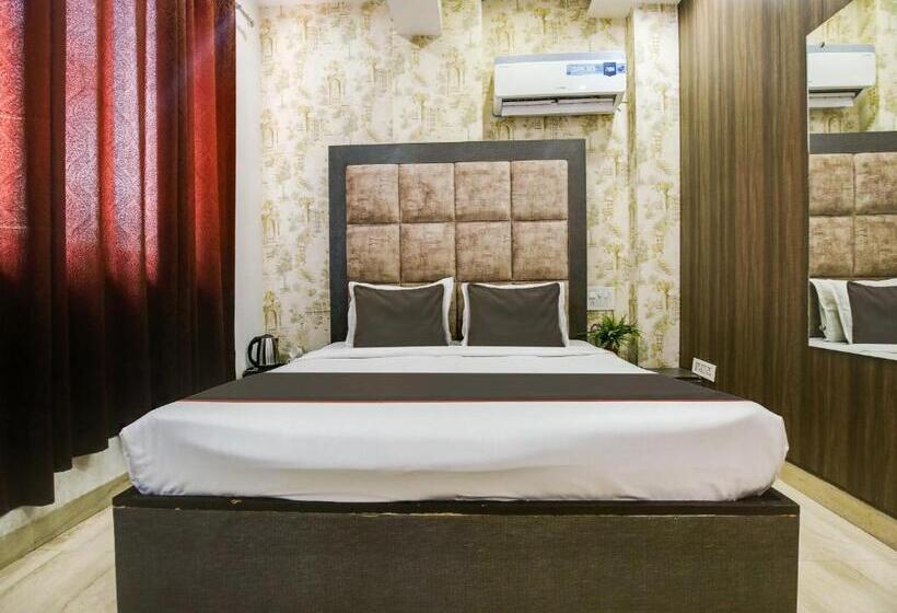 Трехместный Номер Классика, Royal Regency