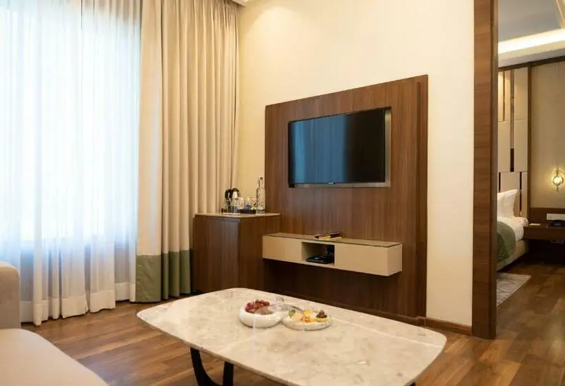 スイート, The Greenwood Guwahati   A Luxury Boutique