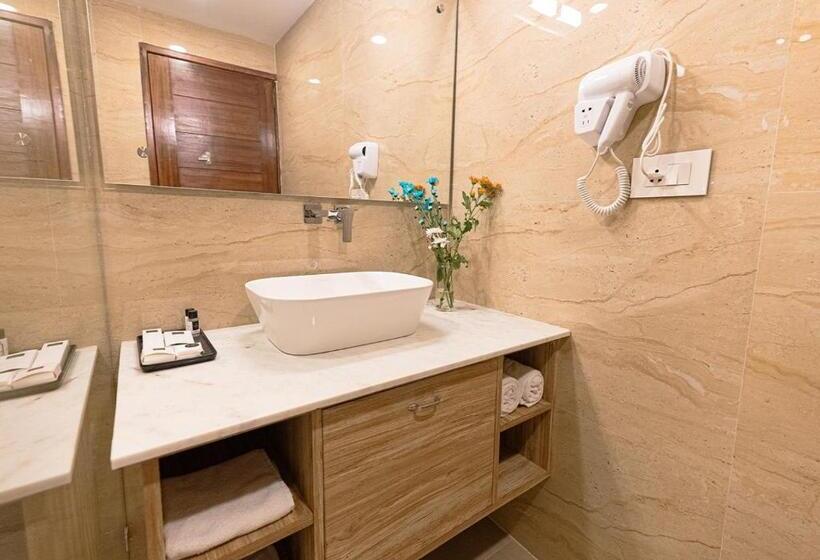 Premium room w/ mountain view, The Verda De Miranda Resort Morjim North Goa