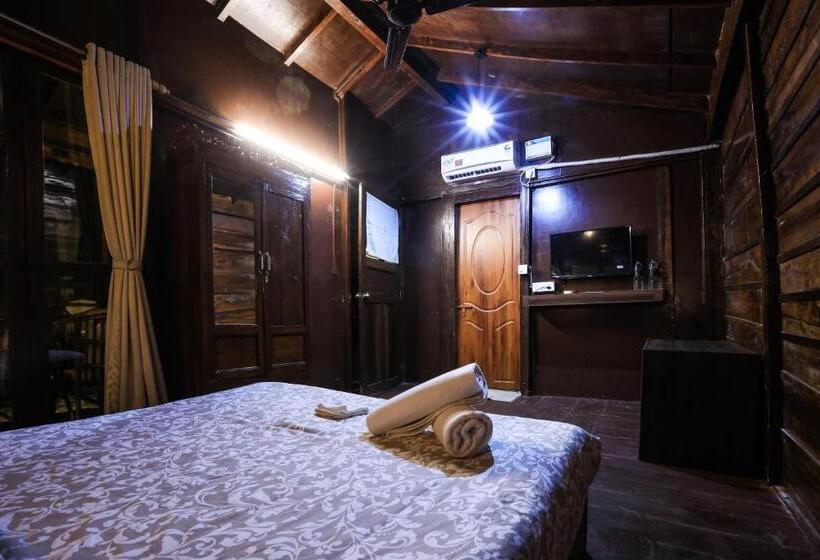 Maja/Mökki, Woodpegger By The Beach, Mandrem