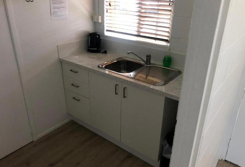 Семейный Номер, Kilcoy Motel