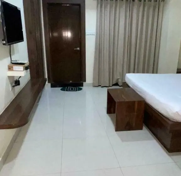 Suite, Maruthi Inn