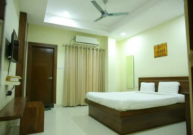Suite, Maruthi Inn