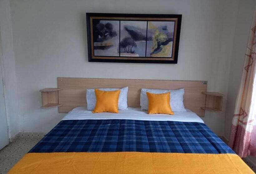 سوئیت 2 خوابه, The Plantains Place