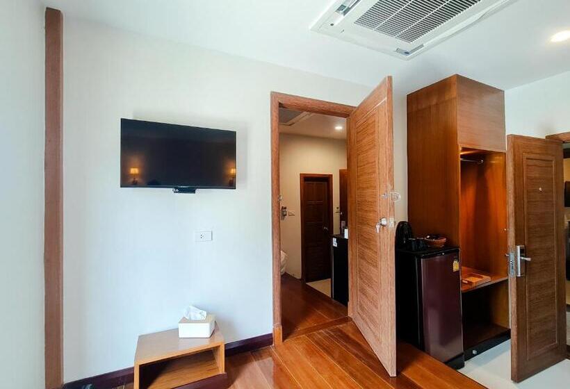 غرفة قياسية, The Peace River Kwai