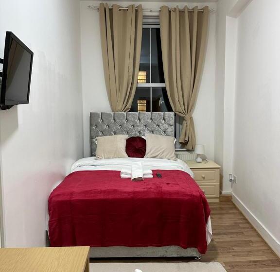 Номер Стандарт Совместная Ванная, City Lodge Shadwell