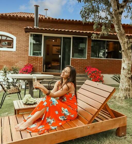 带按摩浴盆的套房, Roteiros Adorai