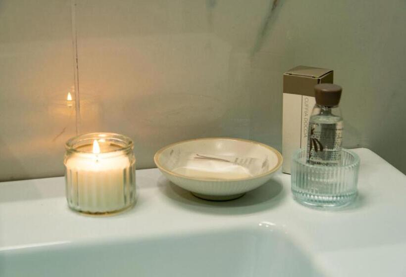 استودیوی استاندارد با چشم‌انداز دریا, Residence Flow R