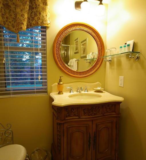 Номер Стандартный Кровать Куин, Brookside Mountain Mist Inn B&b