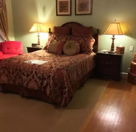 デラックススイート, Brookside Mountain Mist Inn B&b