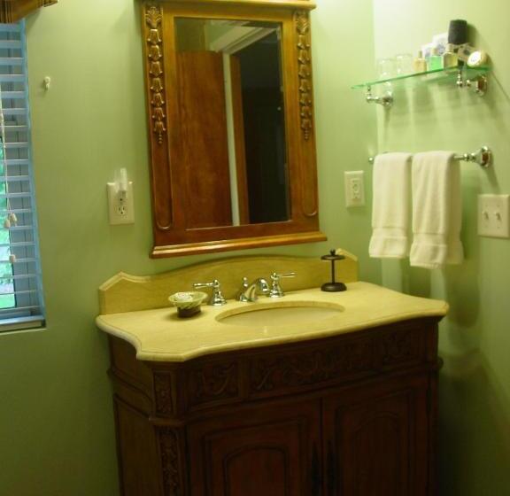 Люкс Deluxe Кровать Кинг, Brookside Mountain Mist Inn B&b