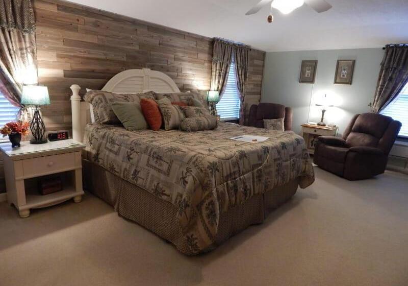 Люкс Deluxe Кровать Кинг, Brookside Mountain Mist Inn B&b