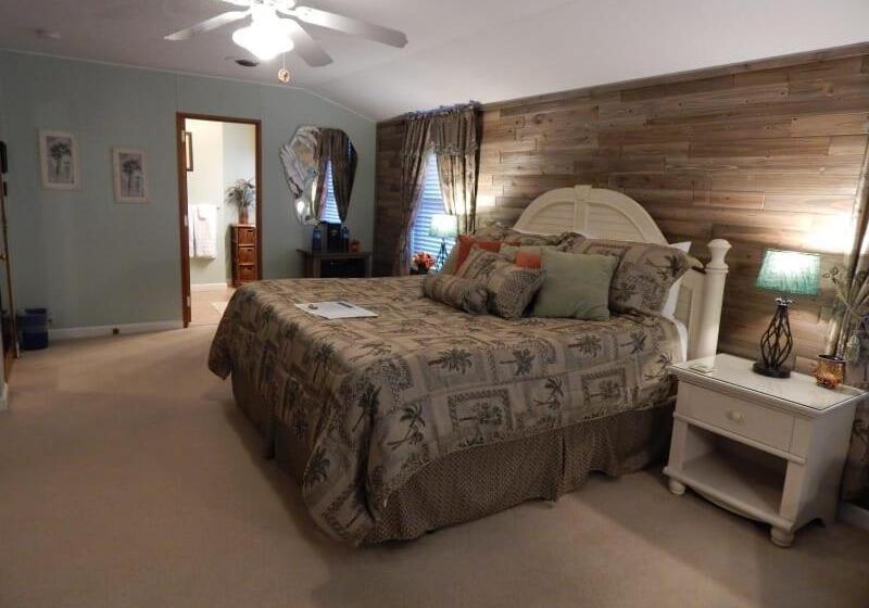 Люкс Deluxe Кровать Кинг, Brookside Mountain Mist Inn B&b