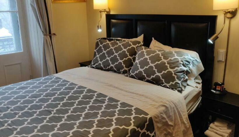 חדר סטנדרט חדר אמבטיה משותף, Gingerbread Manor