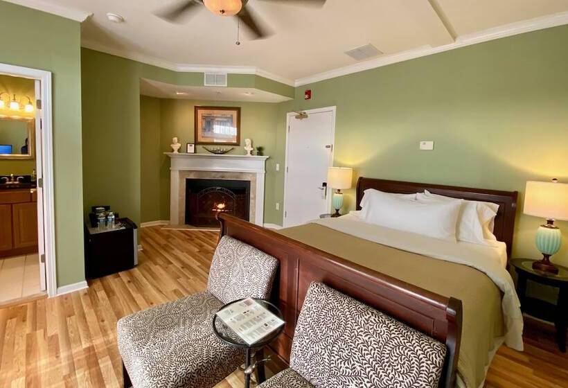 バルコニー付きスタンダードルーム, Inn On Main