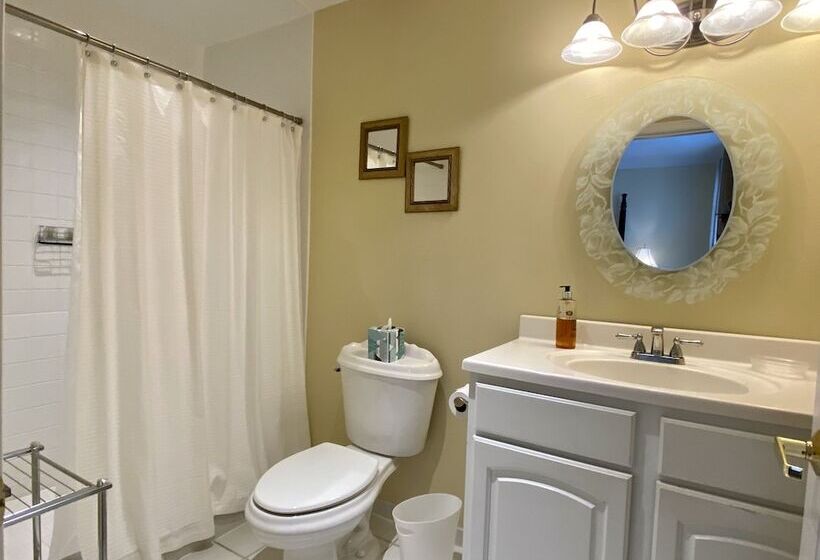 スタンダードルーム, Inn On Main