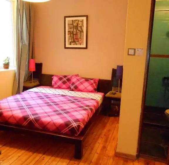 Habitación Triple Estándar, Orient Express Guest House