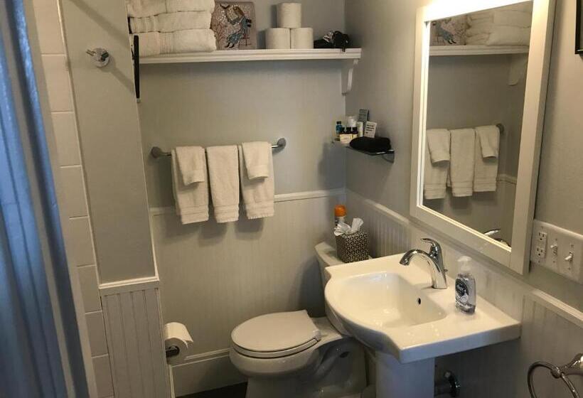 クイーンサイズベッドのスタンダードルーム, Prince Albert Provincetown