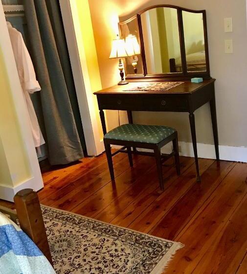 标准间, Scranton Seahorse Inn