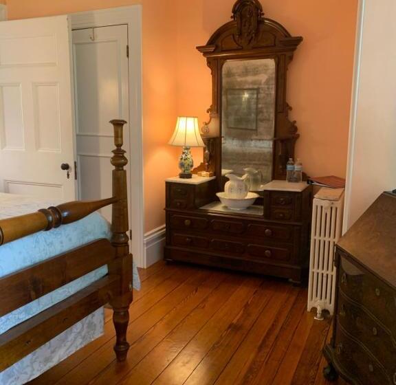 غرفة قياسية سرير كينج, Delano Homestead Bed And Breakfast