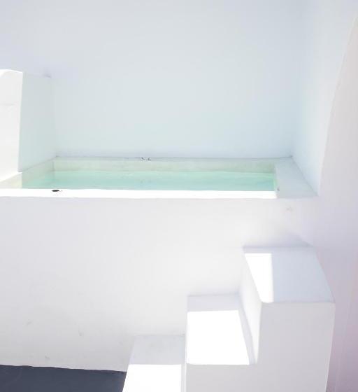 Superior Suite Sea View, White Cave Villas