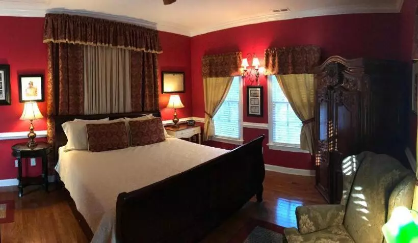 キングサイズベッドのデラックスルーム, A Williamsburg White House Inn