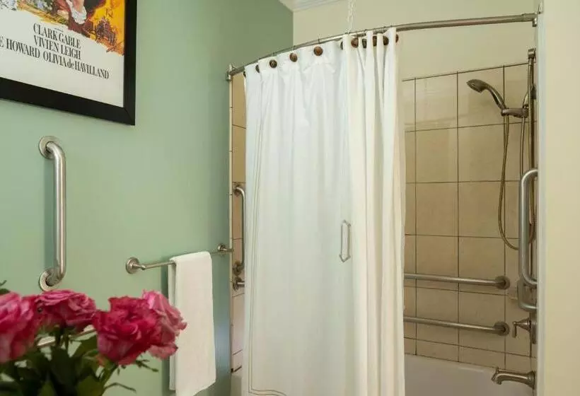 キングサイズベッドのスタンダードルーム, A Williamsburg White House Inn