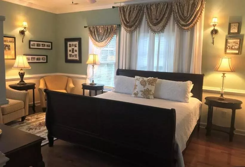 キングサイズベッドのスタンダードルーム, A Williamsburg White House Inn