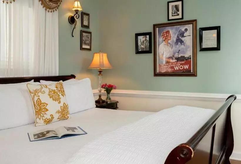 キングサイズベッドのスタンダードルーム, A Williamsburg White House Inn