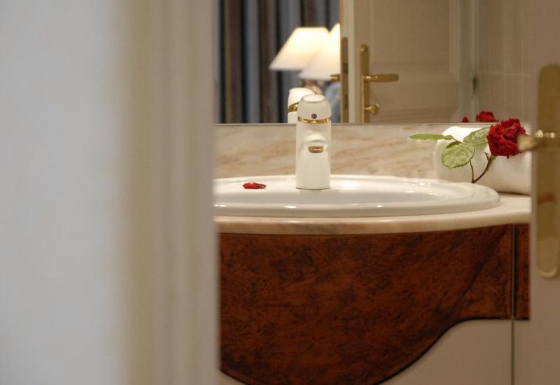 Номер Superior, Capo Rosso