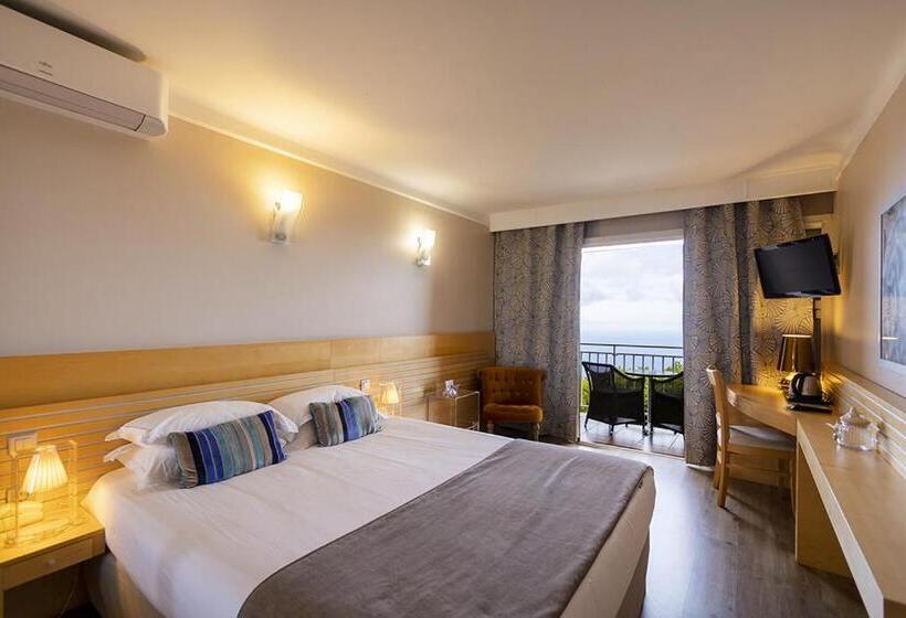 Номер Superior, Capo Rosso