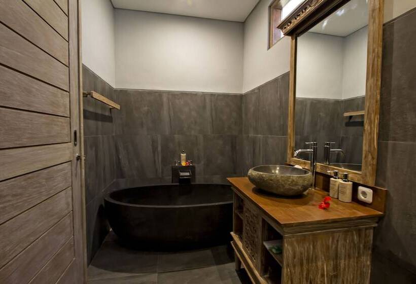 Camera Deluxe, Ubad Retreat