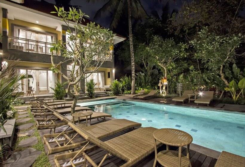 Camera Deluxe, Ubad Retreat