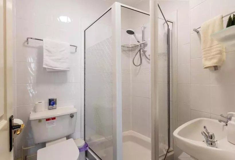 Habitació Quàdruple Clàssica, Hubert House