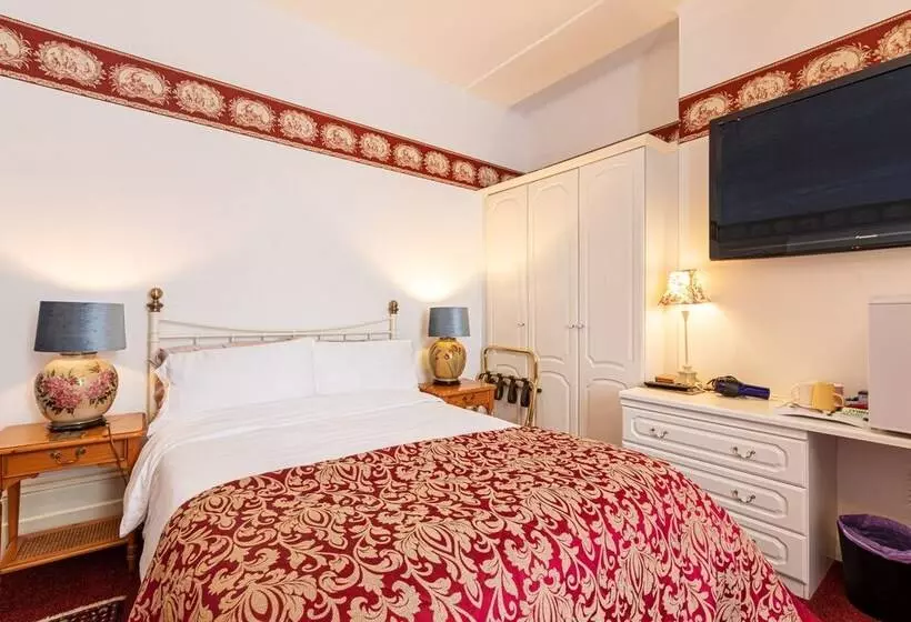 Suite, Hubert House
