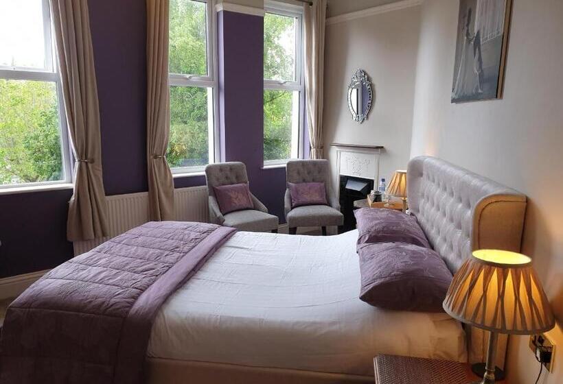 스탠다드 룸 킹사이즈 침대, The Brandize Guest House