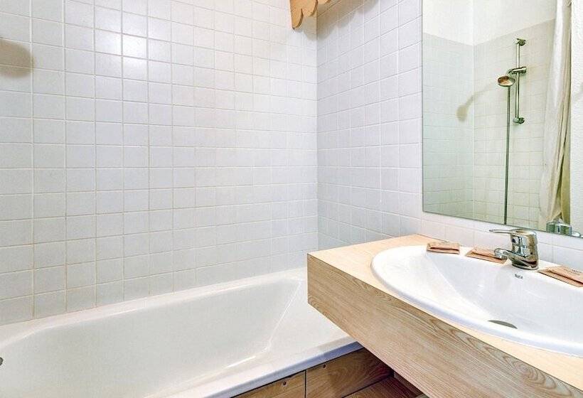 استودیوی استاندارد, Vacancéole Résidence Vega