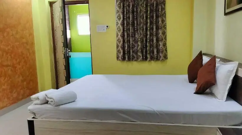 エコノミールーム, Gitanjali