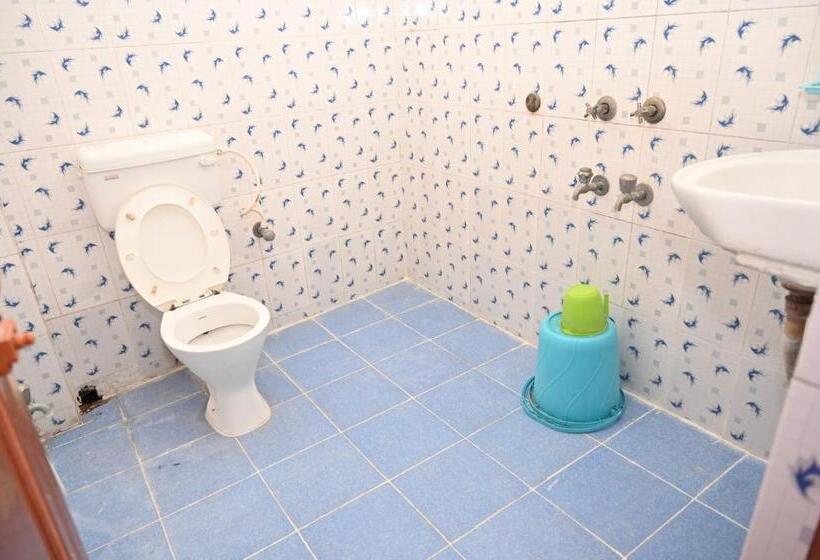 エコノミールーム, Gitanjali