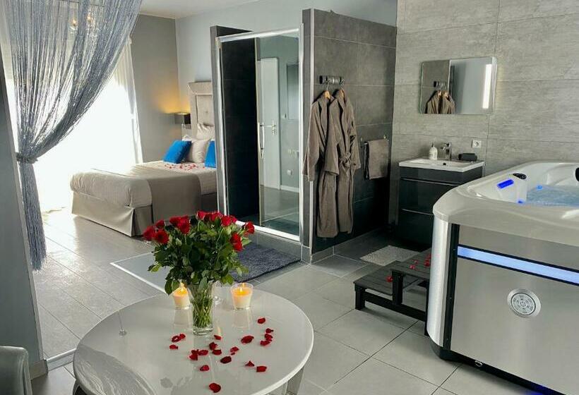 Номер Стандарт с Террасой, Nuit Privée Avec Jacuzzi